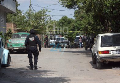 Revientan casa de seguridad en Xamaipak: dos muertos (reportan tres), un herido y armamento asegurado