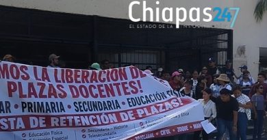 Egresados exigen más plazas docentes