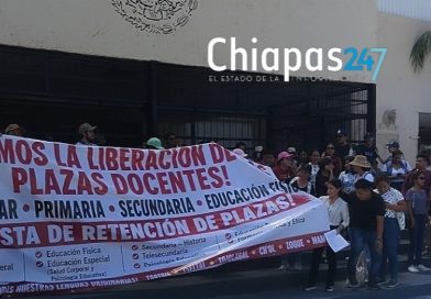 Egresados exigen más plazas docentes