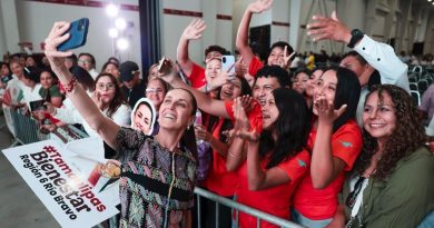 Ensalada de Grillos / Gira presidencial