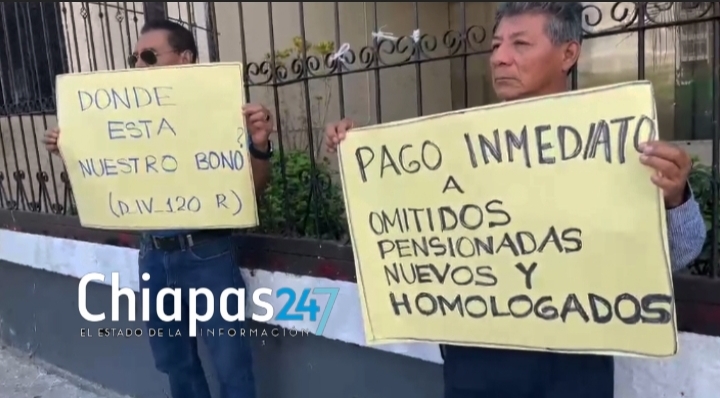 Jubilados reclaman bonos pendientes desde 2018