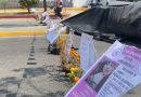 Colectiva mantiene bloqueo frente a la FGE tras 24 horas de protesta